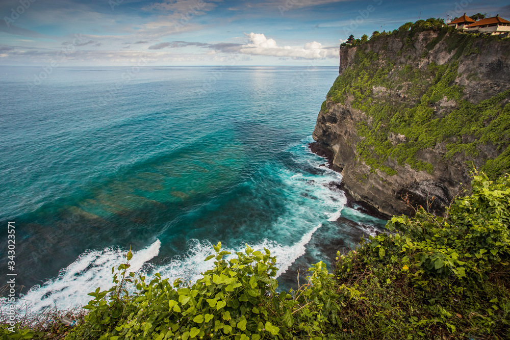 Fototapeta premium Uluwatu cliff and ocean, Bali