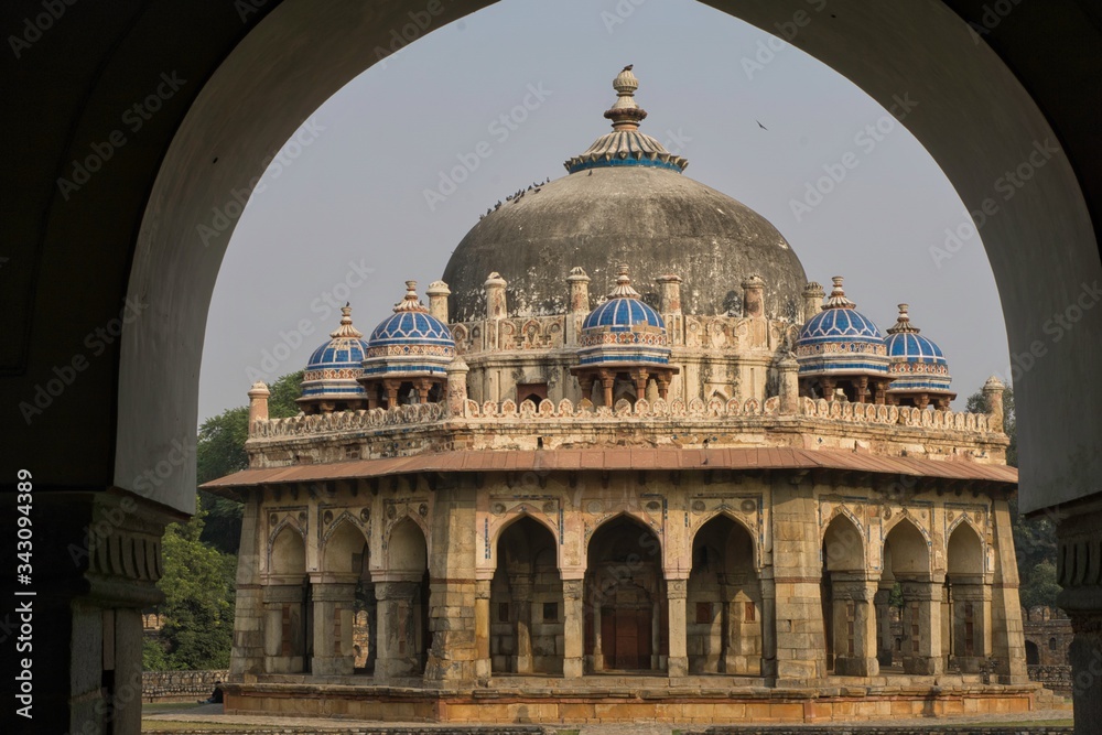 Fototapeta premium Isa Khan tomb in New Delhi, India