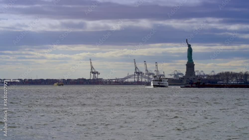 The Statue of Liberty in New York City, Travel to Statue of Liberty by Boat Tour best places to visit in New York City The Statue of Liberty in New York City, Travel to Statue of Liberty by Boat Tour best places to visit in New York City
