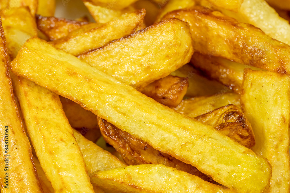 tas de frites françaises croustillantes et dorées