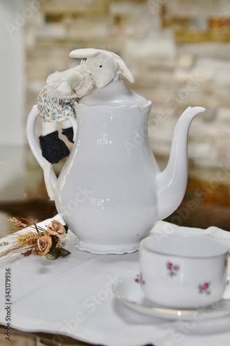 Εκτύπωση καμβά Teapot and cup with doll mouse