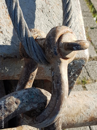 anchor and rope