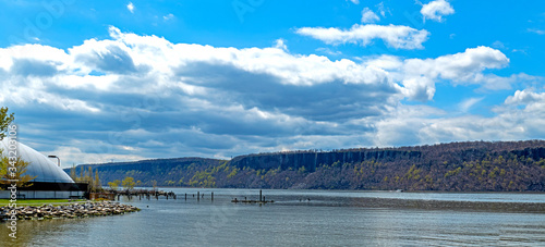 Wallpaper Mural MacEachron Waterfront Park and the Hudson river Torontodigital.ca