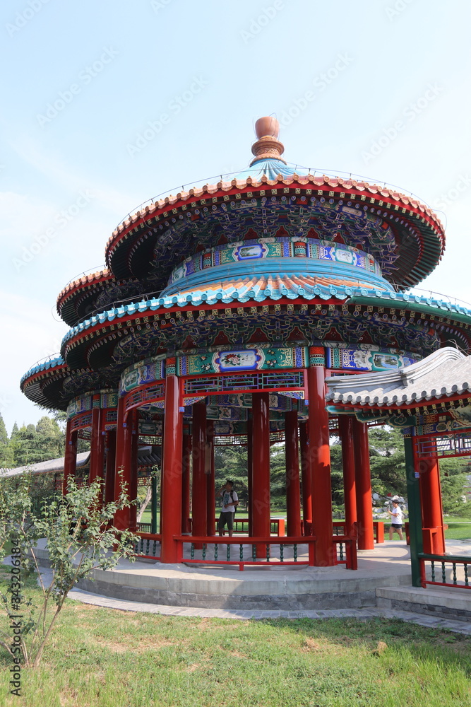 Fototapeta premium Pavillon d'un parc à Pékin, Chine