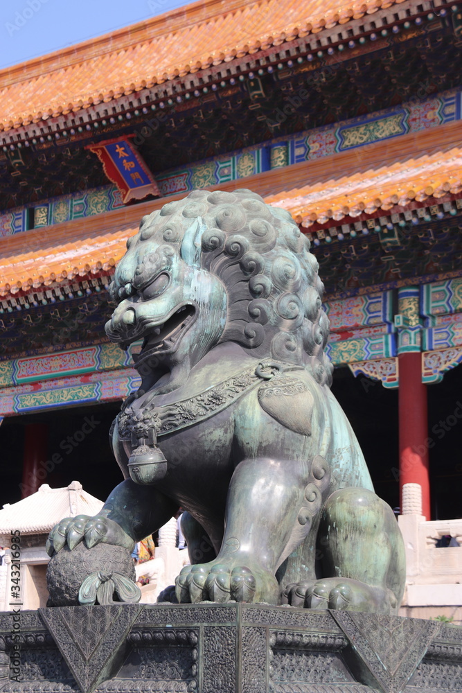 Lion de la Cité Interdite à Pékin, Chine Lion de la Cité Interdite à Pékin, Chine