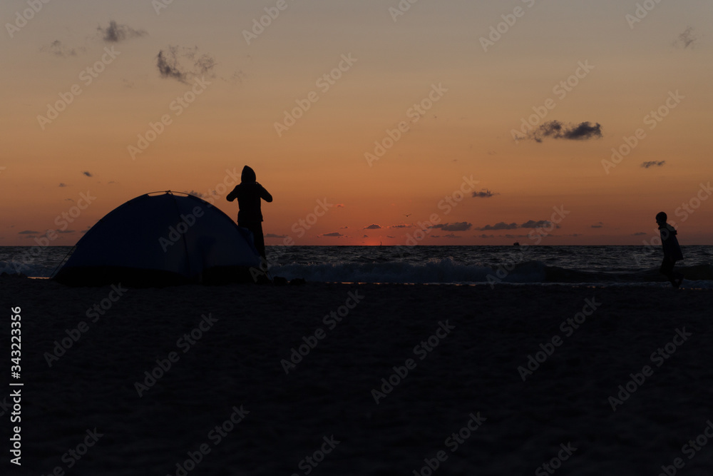 Obraz premium silhouette on a beach