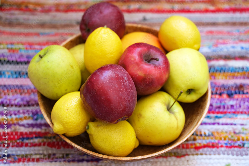 apples in a basket