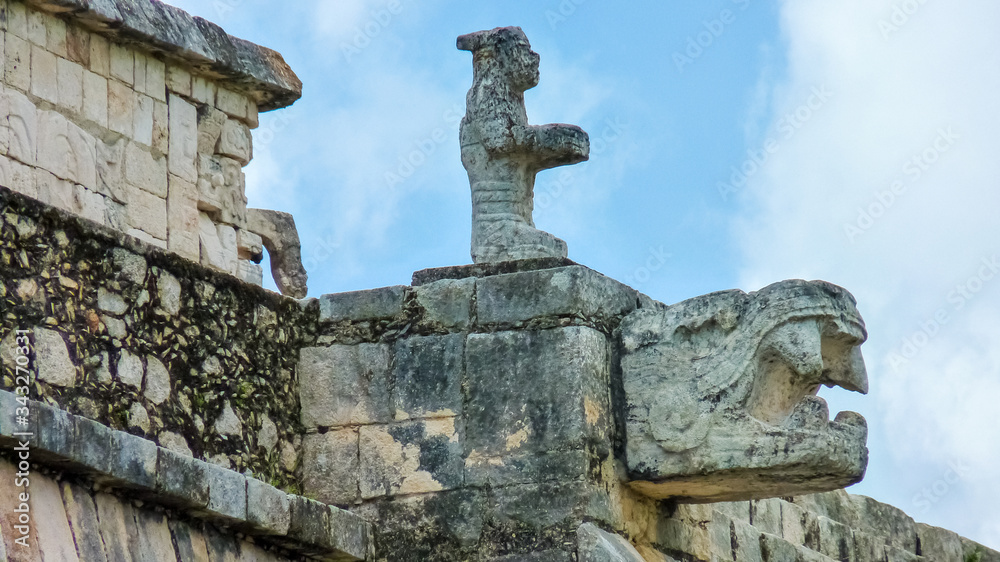 Kukulkan pyramid in Chichen Itza on the Yucatan Peninsula, Mexico