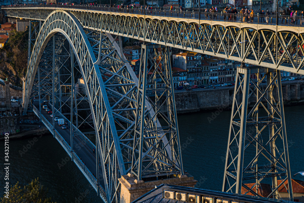 Fototapeta premium Dom Luís I Bridge over Douro river