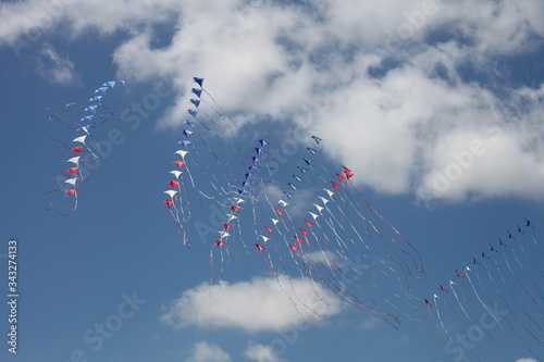 FIVE KITE, COLOR IN RED, BLUE, WHITE, DESIGN WIND, KITESURFING, 