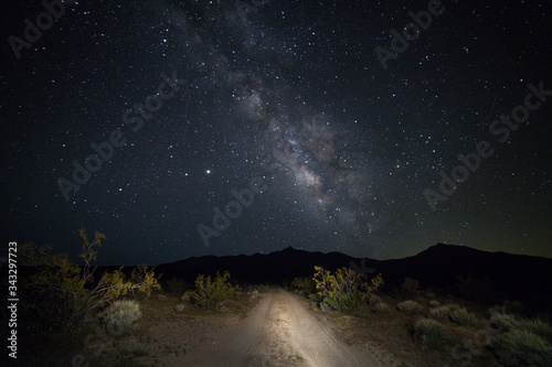Foto Milky Way over the Mojave national preserve near the Kelso Dune Field