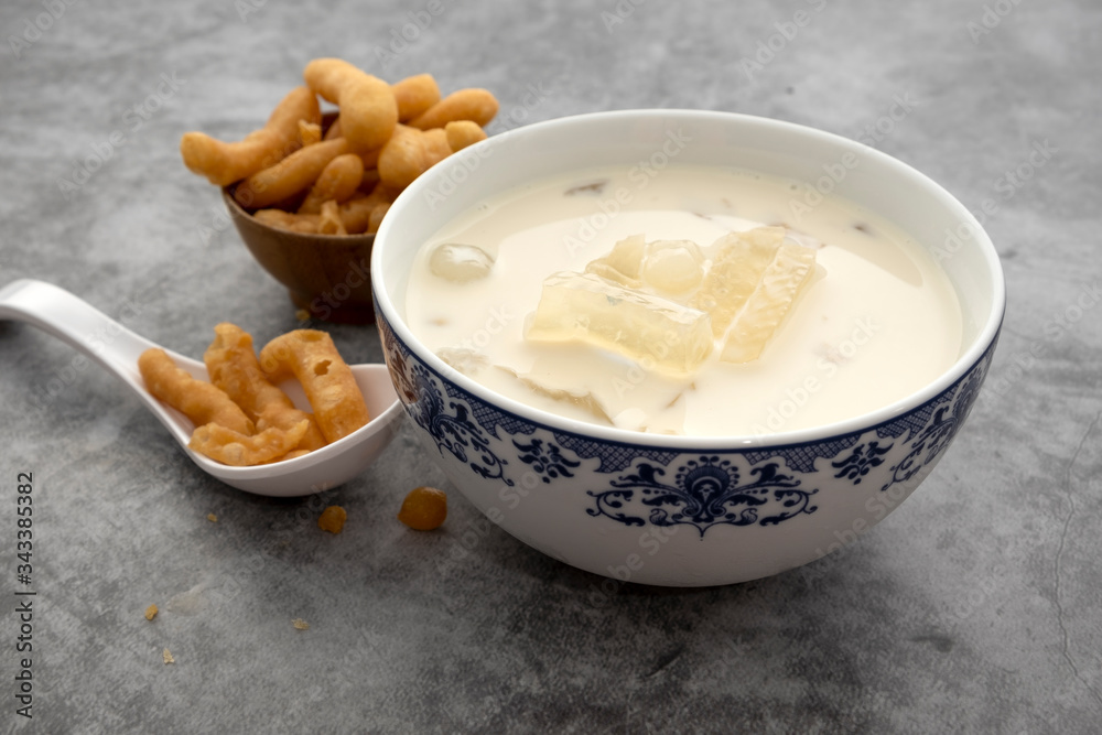 Tofu with fried flour is the breakfast of Chinese and Thai breakfast. Tofu with fried flour is the breakfast of Chinese and Thai breakfast.