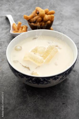 Tofu with fried flour is the breakfast of Chinese and Thai breakfast.