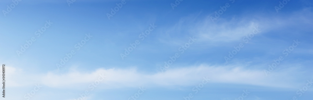 Obraz premium The sky is blue with clouds, beautiful by nature.