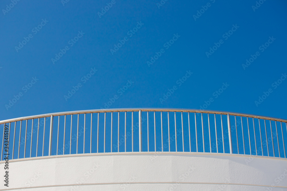 Obraz premium 青空とベランダ