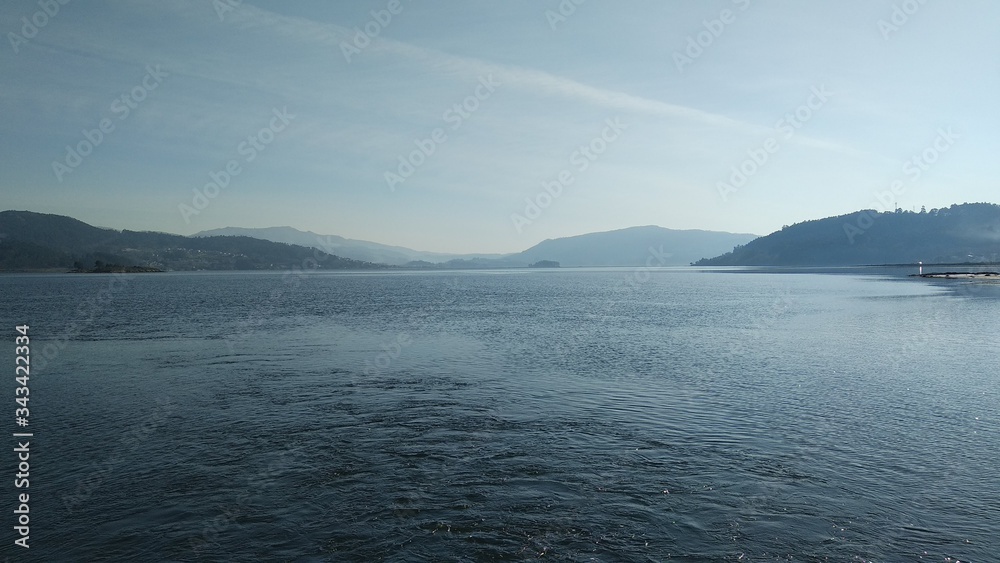 Fototapeta premium lake and mountains