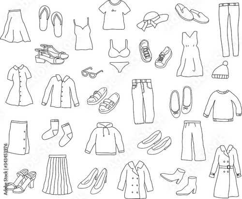 ファッションの手描きイラストのセット／靴／服／線画