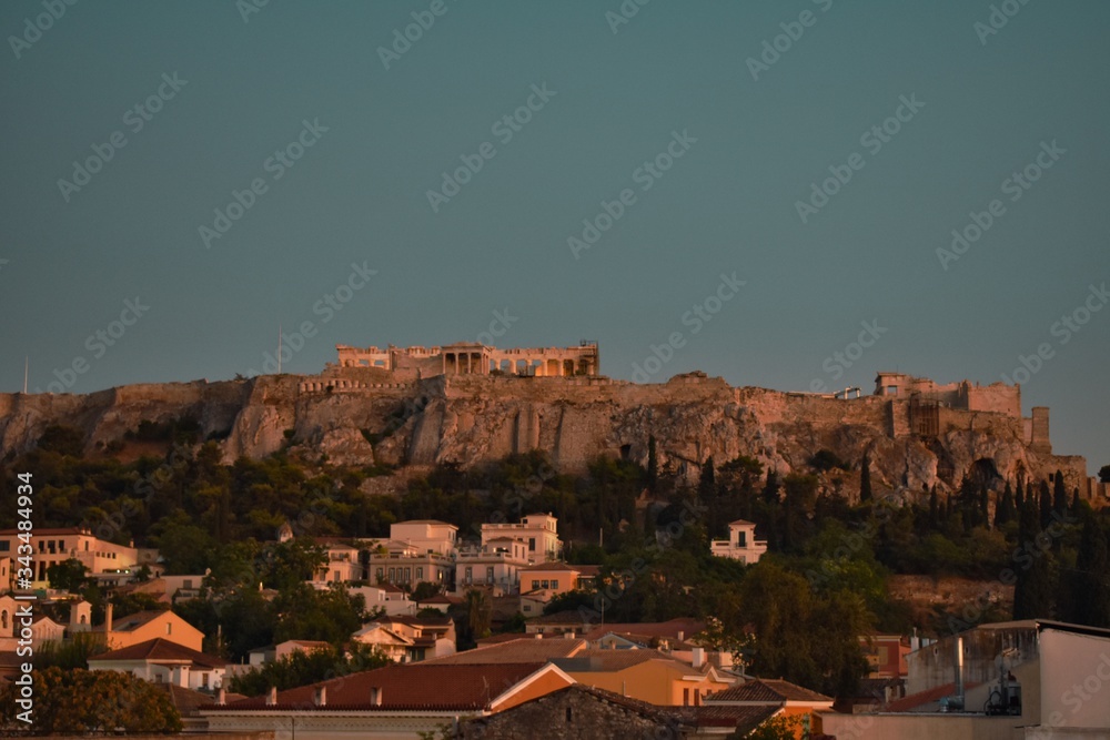Acrópolis de Atenas desde la lejanía.