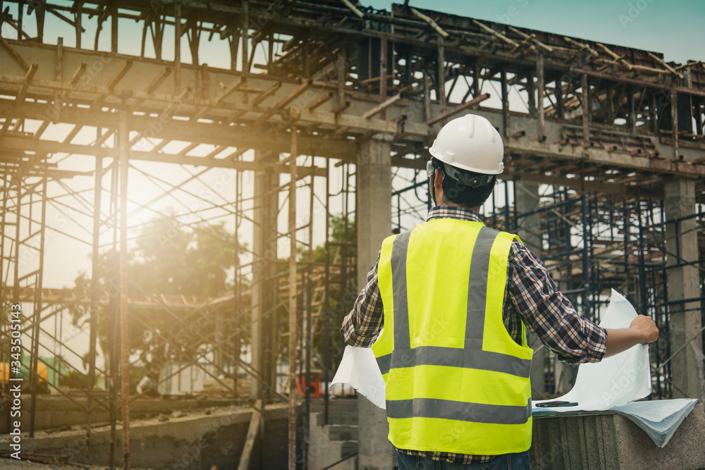 Fototapeta premium engineer working on building site