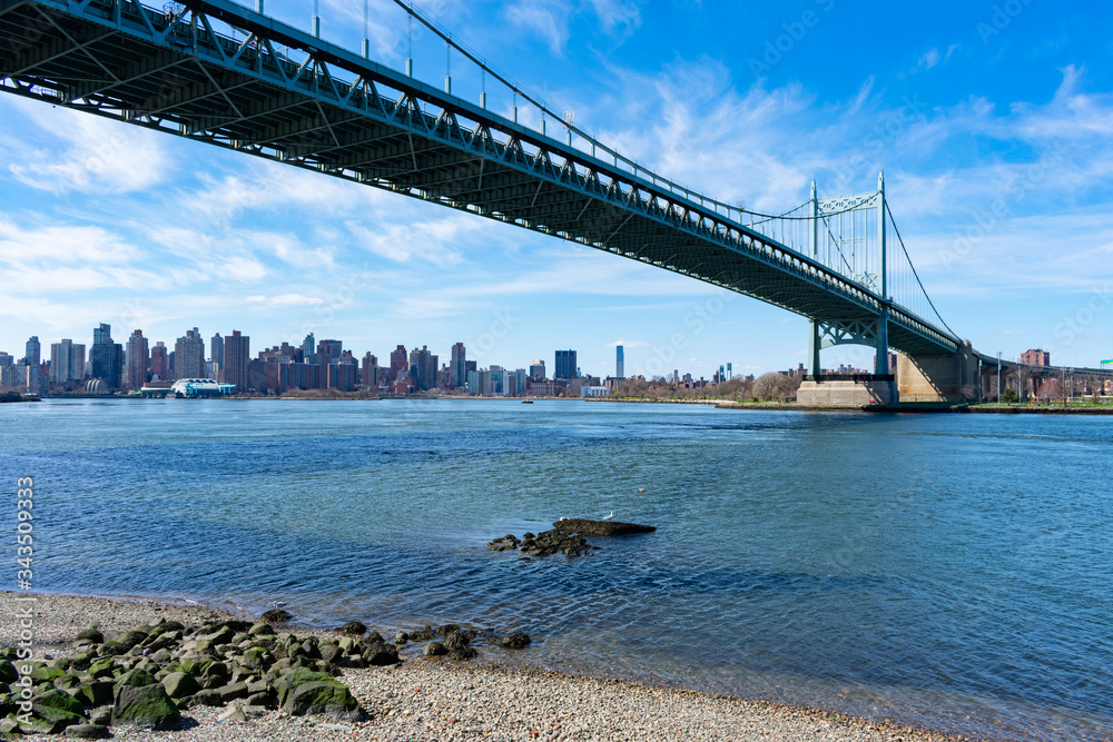Fototapeta premium The Triborough Bridge connecting Astoria Queens New York to Wards and Randall's Island over the East River