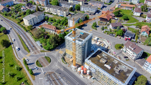 Blick auf den Kreisel von Rüfenacht BE, Bern, Schweiz