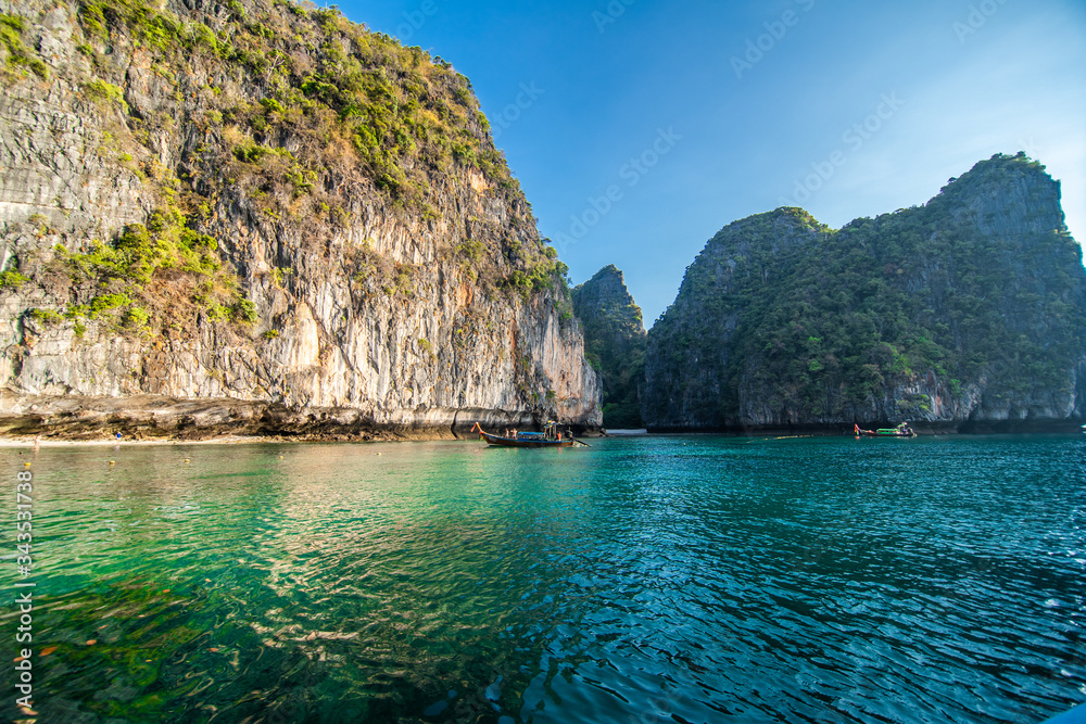 The beaches of Ko Phi Phi Islands and the Rai ley peninsula are framed by stunning limestone cliffs. They are regularly listed between the top beaches in Thailand.