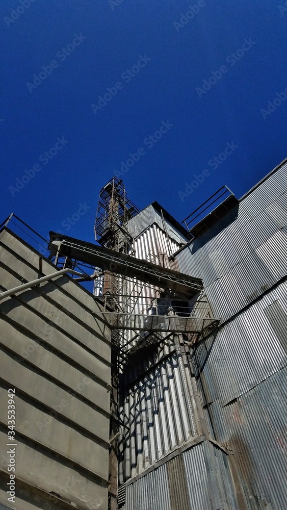 Obraz premium Industrial Building 