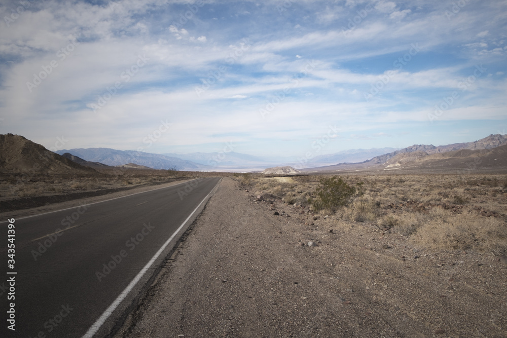 Route 66 Las Vegas.  Deserto in solitudine