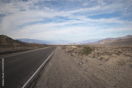 Route 66 Las Vegas. Deserto in solitudine
