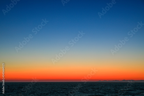 海の朝焼け 水平線 © Soraplus