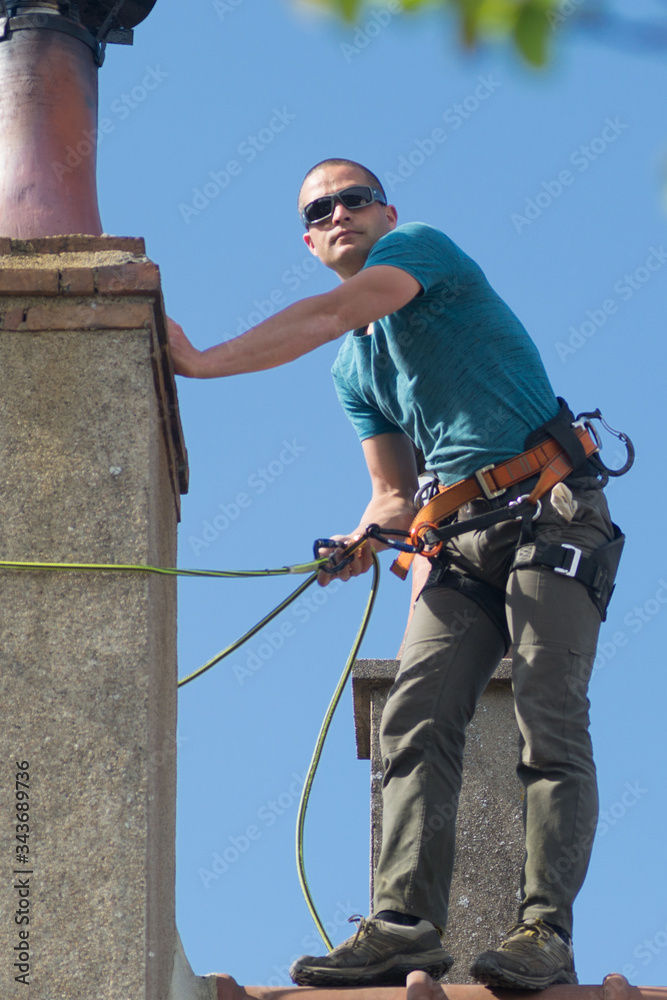 homme en hauteur homme en hauteur