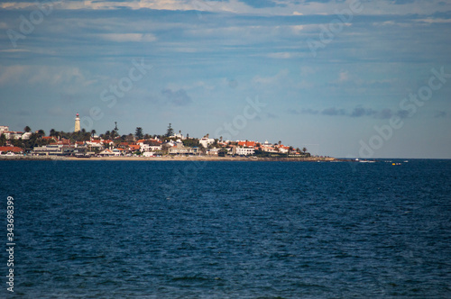 ciudad con faro