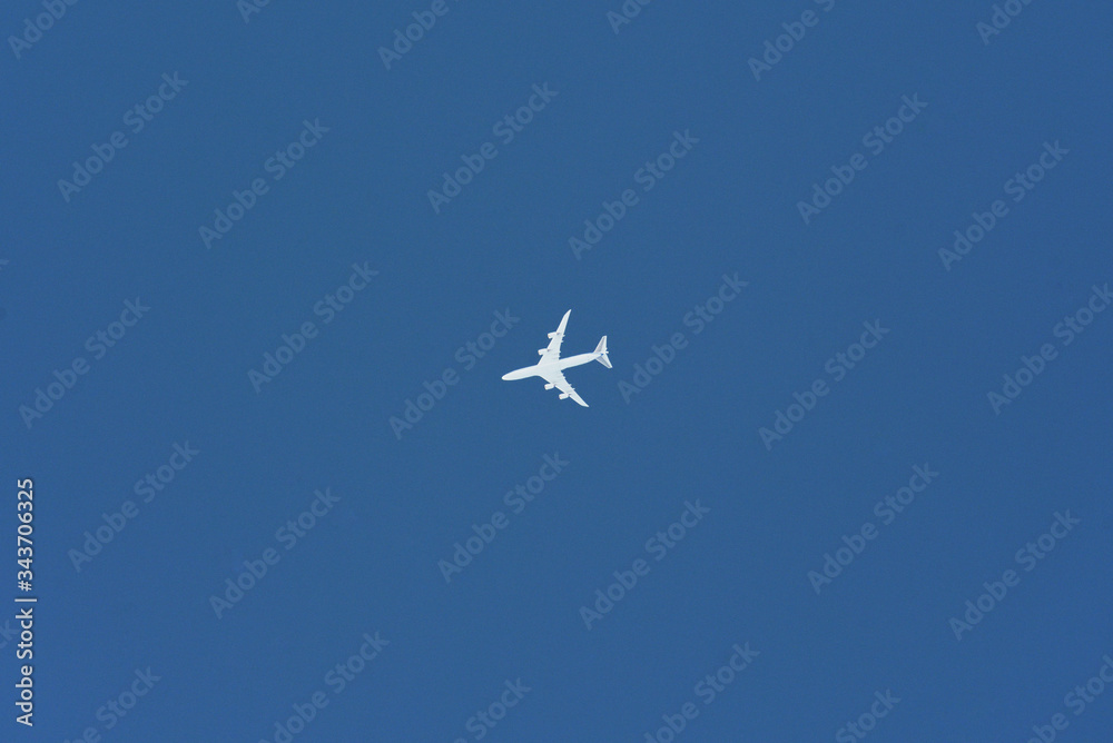 Airplane Without Plane Trails Airplane Without Plane Trails
