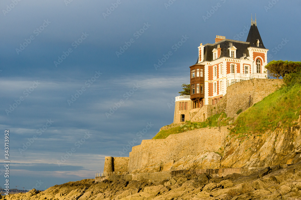 The villa des Roches Brunes is a villa located alley of Douaniers at the end of the Pointe de la Malouine in Dinard, Brittany, France