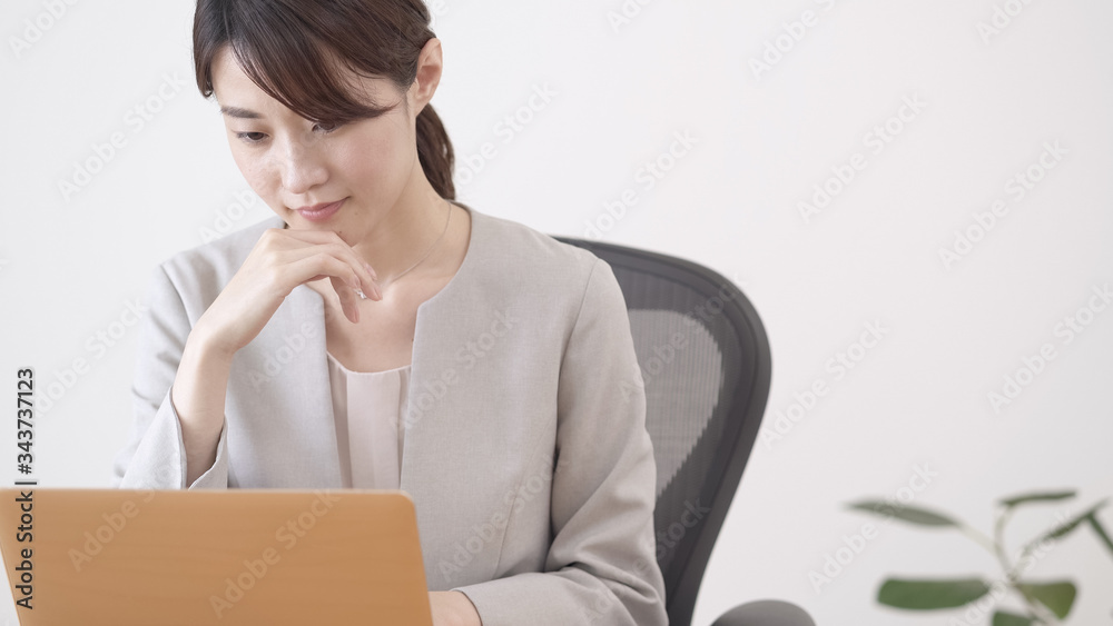 女性　ビジネス