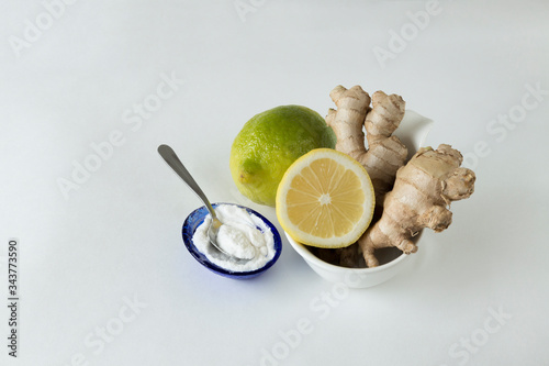 Cleaning with baking soda and lemon photo