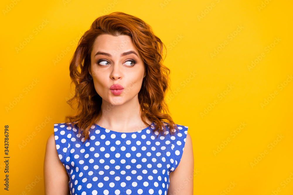 Close-up portrait of her she nice attractive lovely winsome girlish feminine curious cheerful wavy-haired girl sending air kiss isolated over bright vivid shine vibrant yellow color background Close-up portrait of her she nice attractive lovely winsome girlish feminine curious cheerful wavy-haired girl sending air kiss isolated over bright vivid shine vibrant yellow color background