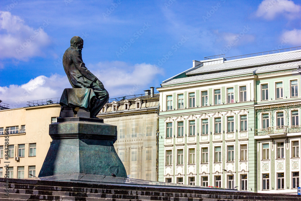 Fototapeta premium Russia. Walk around Moscow. Big streets of a big city.
