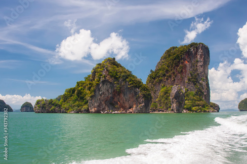 Islands with jungle under blue sky of thailand © Kooper