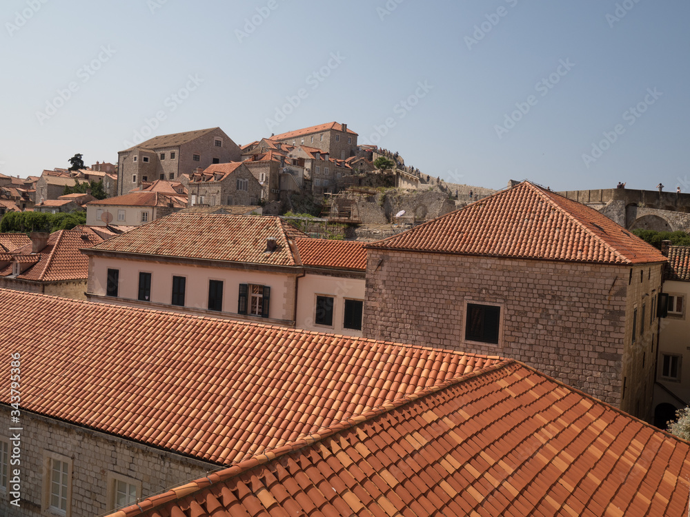 Vistas de Dubrovnik desde las murallas de la ciudad