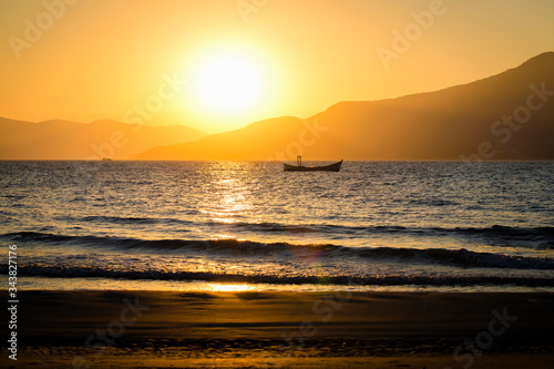 Entardecer na Praia de Daniela - Florianópolis - SC photo