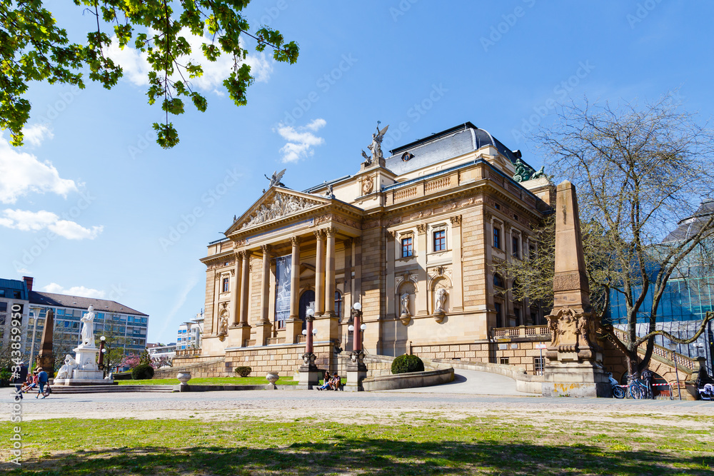 Hessisches Staatstheater Wiesbaden, 10.04.2020.