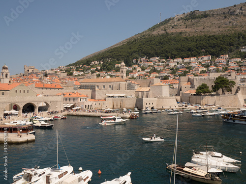 Fototapeta Naklejka Na Ścianę i Meble -  Puerto de Dubrovnik, en Croacia