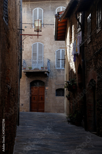 Architectonic heritage in the old town of Florence © Laiotz