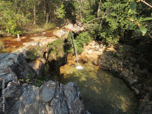 cachoeira agua transparente 