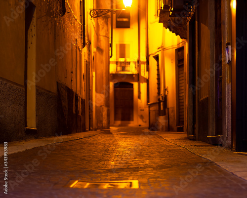 verona alley by night