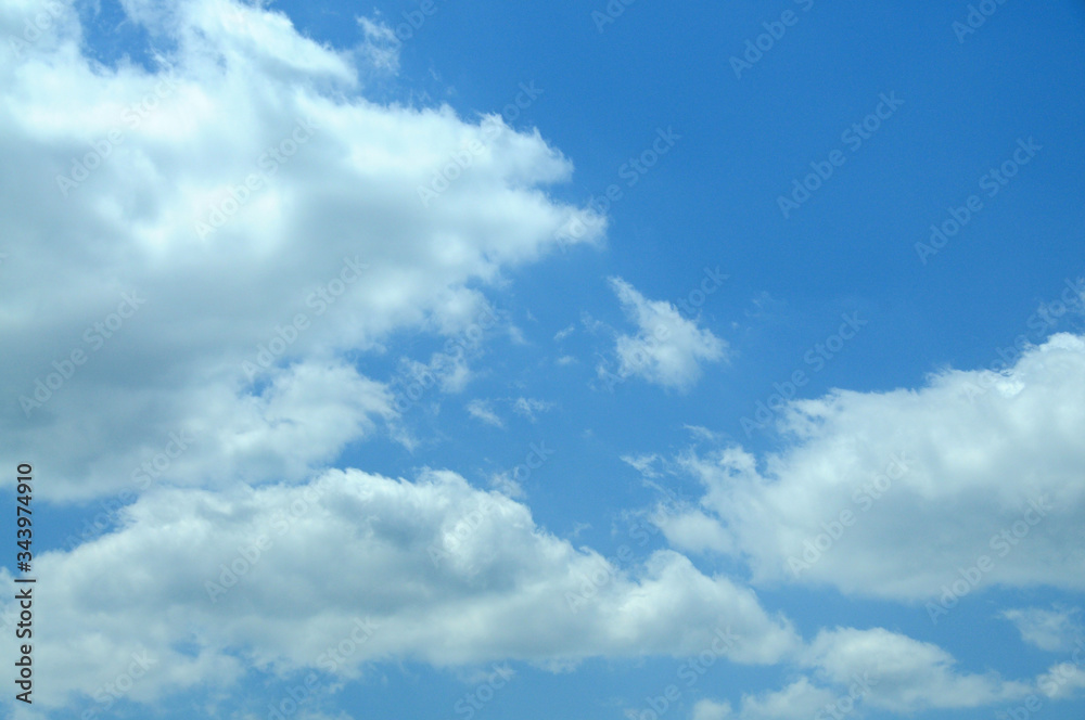 青い空と雲 青い空と雲