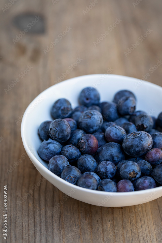 Bowl of fresh blueberries Bowl of fresh blueberries