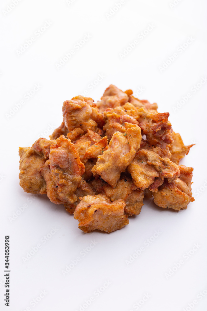 프라이드 치킨 조각 프라이드 치킨 조각