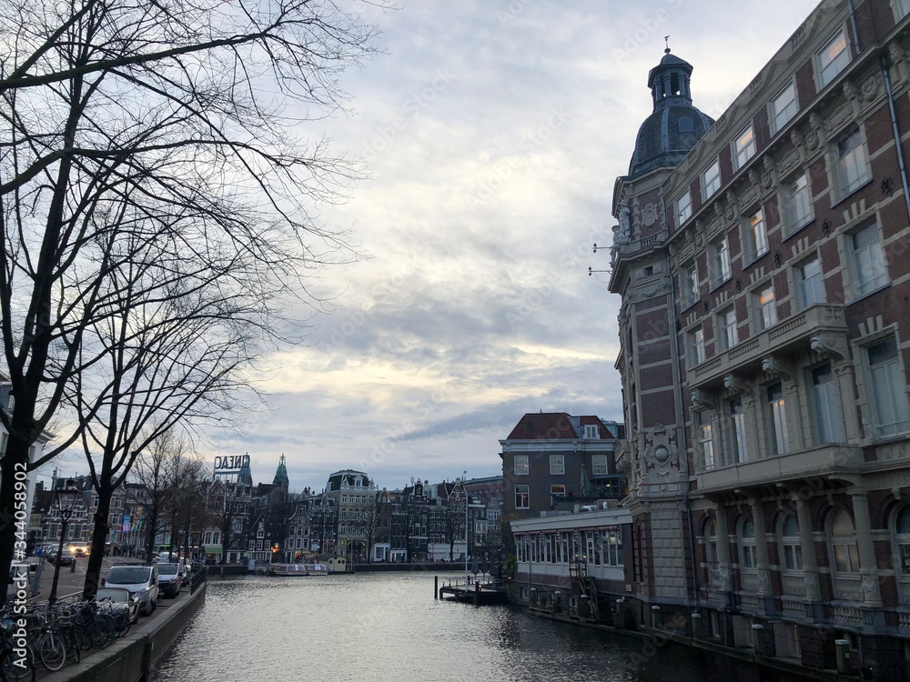 Fototapeta premium canal in amsterdam netherlands